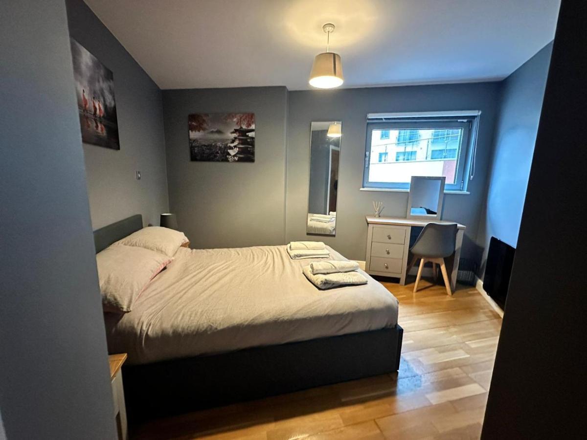 Fantastic And Modern City Centre Flat With Free Parking! Cardiff Exterior foto